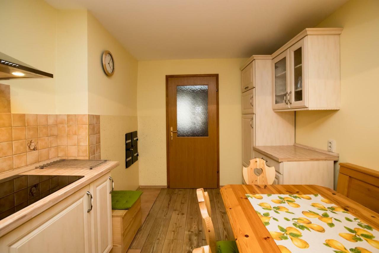 Apartma Pr Gatej بوينج المظهر الخارجي الصورة